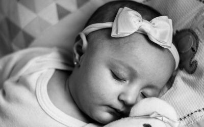 ¿Por qué los bebés lloran mientras duermen? Entendiendo este fenómeno